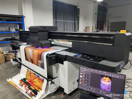 Stampa a rotolo con inchiostro UV con CMYK e bianco per carta da parati e carta UV